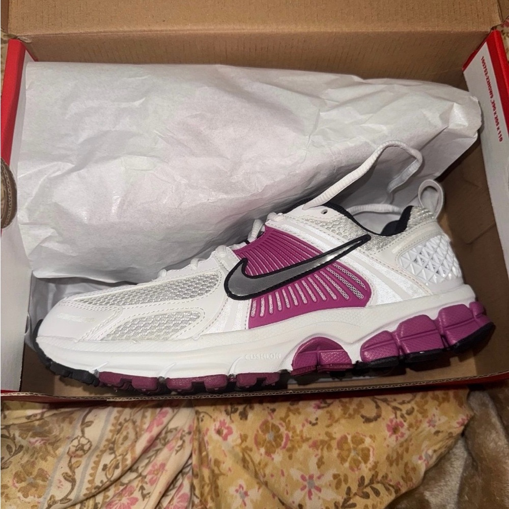 Nike Vomero 5